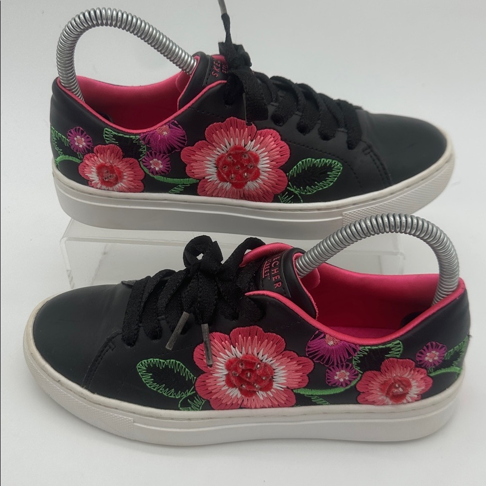 Skechers VASO PINTAR Black Leather Embroidered Bright Flower Shoes Kids Size 3